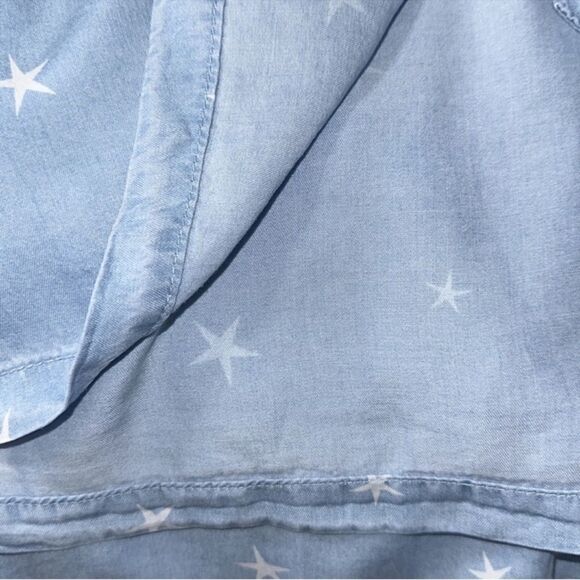 JANE + DELANCEY M-L VINTAGE WASH LIGHT BLUE WHITE STAR SHORT SLEEVE BUTTON SHIRT - Picture 11 of 11